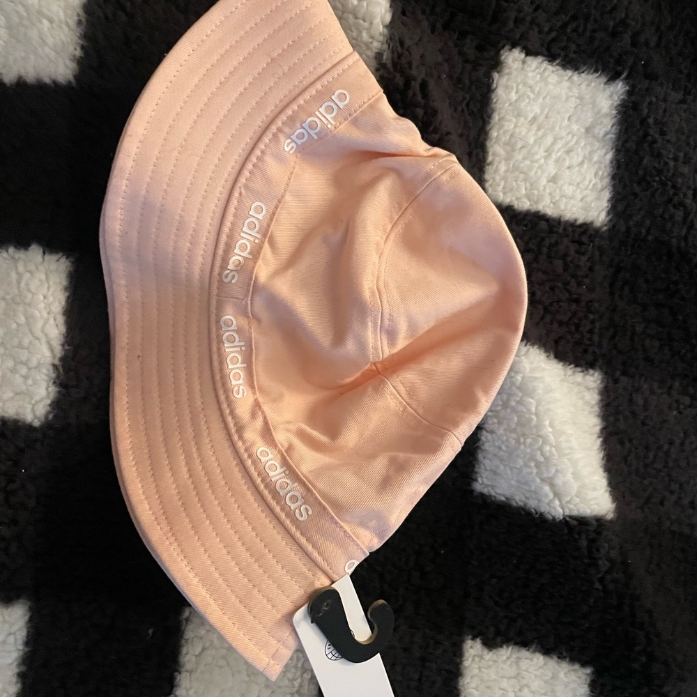 Adidas  women’s essential bucket hat